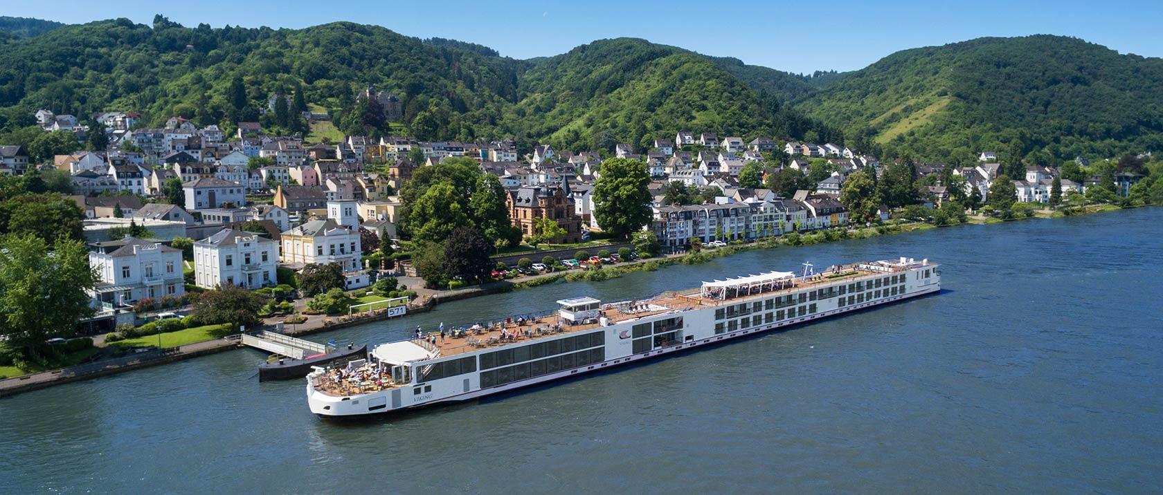 River Cruises background